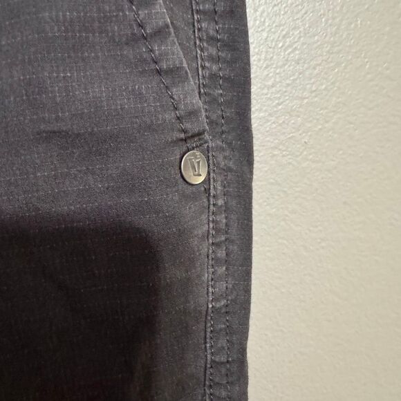 Vuori women’s charcoal ripstop pants size small - Picture 6 of 8